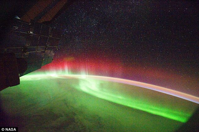 Polarlicht von der ISS beobachtet